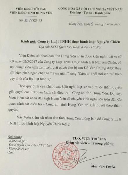 
VKSND tỉnh Hưng Yên cho biết việc thay đổi biện pháp ngăn chặn với bị can Đỗ Văn Chung thuộc thẩm quyền của Cơ quan CSĐT Công an tỉnh Hưng Yên.
