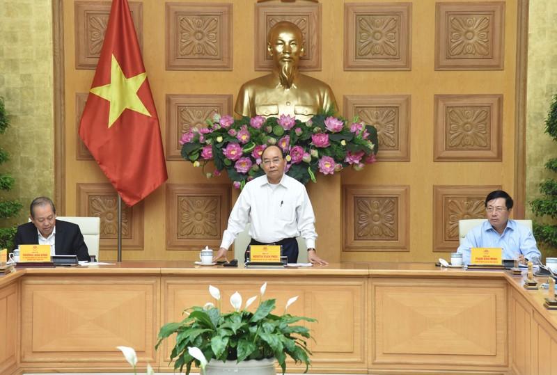 Thủ tướng Nguyễn Xuân Phúc chủ trì phiên họp thường trực Chính phủ về phòng chống Covid-19. Ảnh: VOV